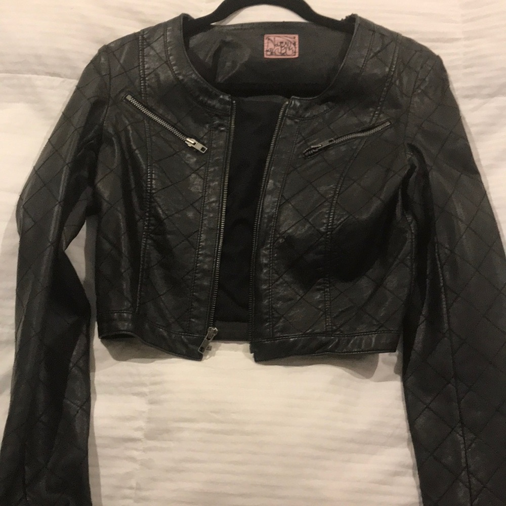 Crapped faux leather jacket